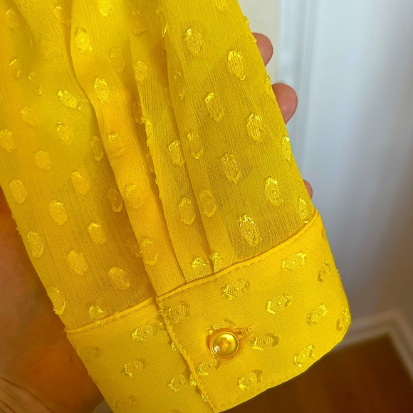 NWT Banana Republic Drapey Classic Textured Blouse - Picture 4 of 6